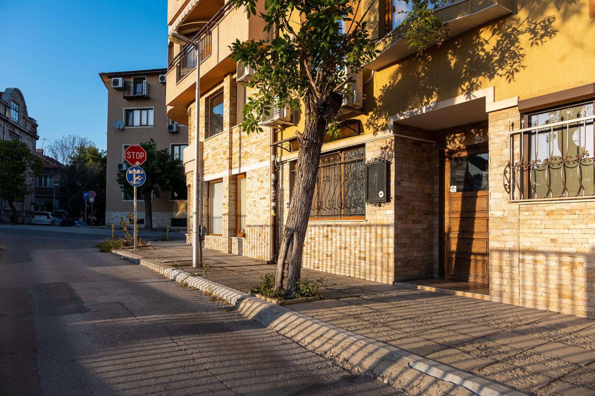 Roman Thermae 2Bdrm Sunny Apartment 瓦爾納 外观 照片